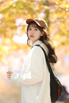 美女暴光